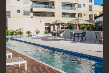 Apartamento à venda com 166m², 3 quartos e 4 vagas Apartamento à venda com 166m², 3 quartos e 4 vagasÁrea externa