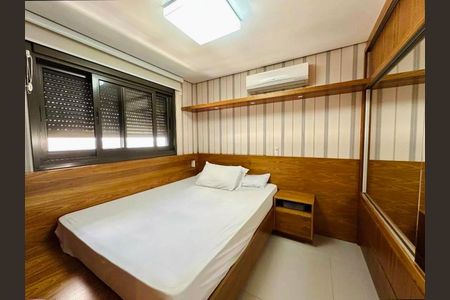 Apartamento à venda com 166m², 3 quartos e 4 vagas Apartamento à venda com 166m², 3 quartos e 4 vagasQuarto