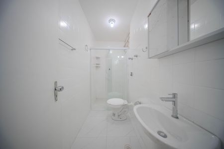 Banheiro de apartamento para alugar com 1 quarto, 50m² em Bela Vista, São Paulo
