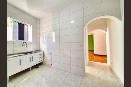 Cozinha de apartamento para alugar com 1 quarto, 77m² em Santa Ifigênia, São Paulo
