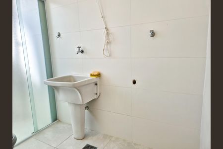 Apartamento para alugar com 77m², 1 quarto e sem vagaBanheiro - Tanque e Instalação para Máquina 