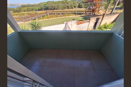 Varanda de casa para alugar com 6 quartos, 400m² em Piratininga, Niterói