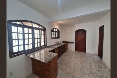 Casa para alugar com 6 quartos, 400m² em Piratininga, Niterói