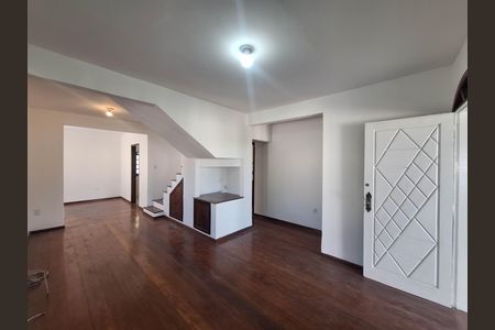 Casa para alugar com 400m², 6 quartos e 2 vagasSala