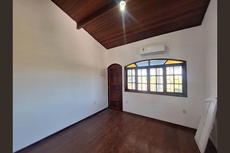 Quarto 2 de casa para alugar com 6 quartos, 400m² em Piratininga, Niterói