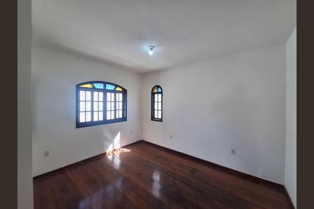 Casa para alugar com 400m², 6 quartos e 2 vagasSala