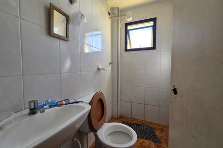 Banheiro de apartamento para alugar com 1 quarto, 37m² em Cidade Ocian, Praia Grande