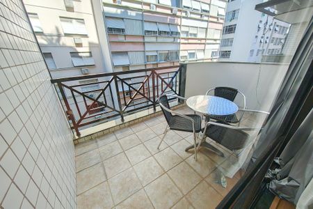 Apartamento à venda com 56m², 1 quarto e 1 vaga Apartamento à venda com 56m², 1 quarto e 1 vagaSacada