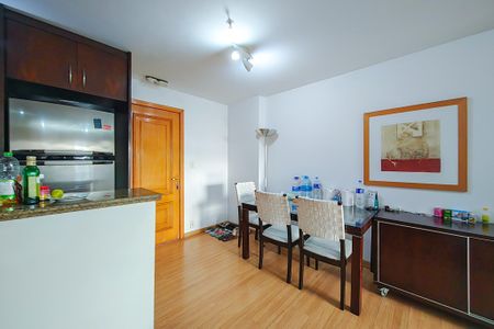 Apartamento à venda com 56m², 1 quarto e 1 vaga Apartamento à venda com 56m², 1 quarto e 1 vagaSala