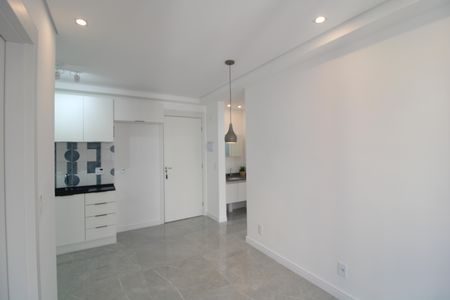 Sala de apartamento para alugar com 2 quartos, 37m² em Vila Isa, São Paulo