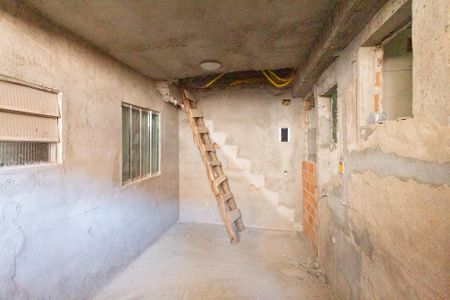 Casa à venda com 3 quartos, 250m² em Metalúrgicos, Osasco