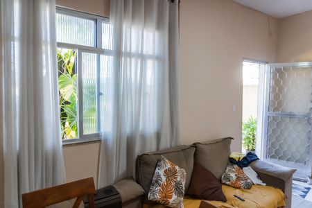 Casa à venda com 2 quartos, 136m² em Coelho Neto, Rio de Janeiro