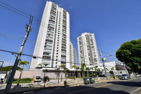 Apartamento para alugar com 67m², 2 quartos e 1 vagaFachado do condomínio