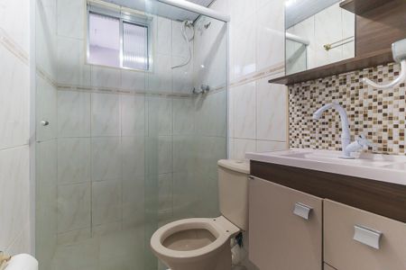 Banheiro de apartamento para alugar com 2 quartos, 49m² em Jardim Marica, Mogi das Cruzes