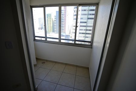 Varanda da sala de apartamento para alugar com 2 quartos, 62m² em Setor Bueno, Goiânia