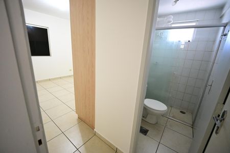 Apartamento à venda com 62m², 2 quartos e 1 vaga Apartamento à venda com 62m², 2 quartos e 1 vagaBanheiro da suíte