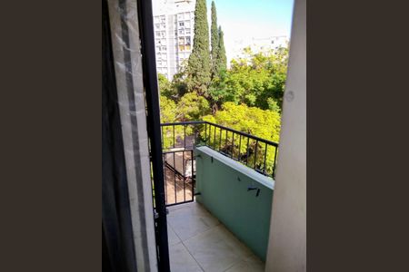 Apartamento à venda com 98m², 2 quartos e sem vaga Apartamento à venda com 98m², 2 quartos e sem vagaVaranda