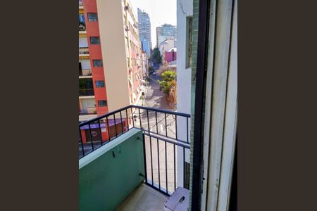 Apartamento à venda com 98m², 2 quartos e sem vaga Apartamento à venda com 98m², 2 quartos e sem vagaVaranda