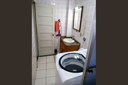 Apartamento à venda com 98m², 2 quartos e sem vaga Apartamento à venda com 98m², 2 quartos e sem vagaBanheiro