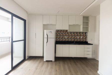 Studio - Cozinha de kitnet/studio para alugar com 1 quarto, 36m² em Chácara Seis de Outubro, São Paulo