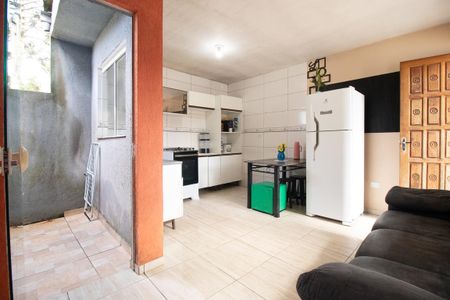 Sala/Cozinha de casa de condomínio à venda com 2 quartos, 47m² em Campo de Santana, Curitiba