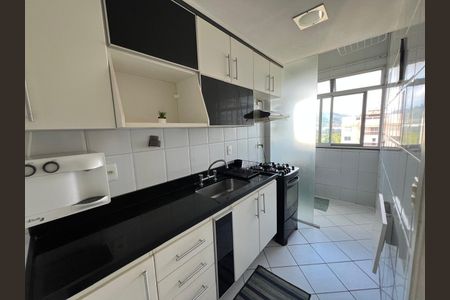 Cozinha de apartamento para alugar com 2 quartos, 67m² em Recreio dos Bandeirantes, Rio de Janeiro