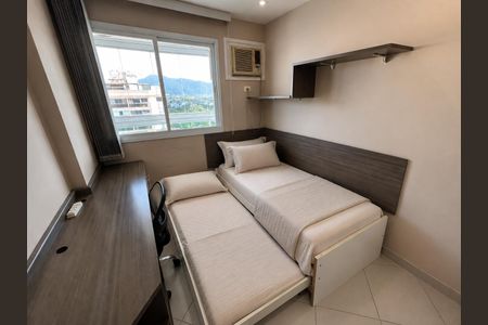Quarto de apartamento para alugar com 2 quartos, 67m² em Recreio dos Bandeirantes, Rio de Janeiro