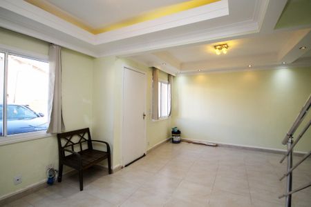 Casa de condomínio para alugar com 110m², 3 quartos e 2 vagas Casa de condomínio para alugar com 110m², 3 quartos e 2 vagasSala de Estar
