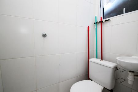 Casa de condomínio para alugar com 110m², 3 quartos e 2 vagas Casa de condomínio para alugar com 110m², 3 quartos e 2 vagasBanheiro de Serviço