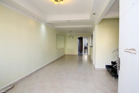 Casa de condomínio para alugar com 110m², 3 quartos e 2 vagas Casa de condomínio para alugar com 110m², 3 quartos e 2 vagasEntrada