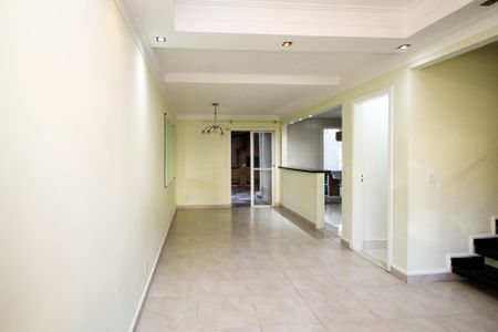 Casa de condomínio para alugar com 110m², 3 quartos e 2 vagas Casa de condomínio para alugar com 110m², 3 quartos e 2 vagasSala de Estar