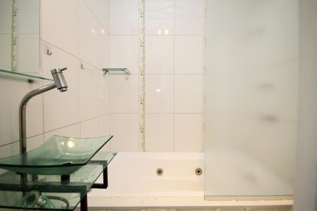 Casa de condomínio para alugar com 110m², 3 quartos e 2 vagas Casa de condomínio para alugar com 110m², 3 quartos e 2 vagasBanheiro Suíte