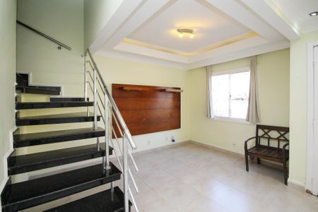Casa de condomínio para alugar com 110m², 3 quartos e 2 vagas Casa de condomínio para alugar com 110m², 3 quartos e 2 vagasSala de TV