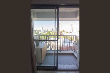 Varanda de kitnet/studio à venda com 0 quarto, 27m² em Jardim Aurelia, São Paulo