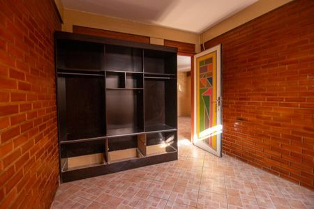 Casa para alugar com 240m², 6 quartos e 2 vagas Casa para alugar com 240m², 6 quartos e 2 vagasQuarto 2