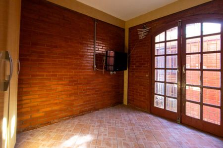 Casa para alugar com 240m², 6 quartos e 2 vagas Casa para alugar com 240m², 6 quartos e 2 vagasQuarto 1