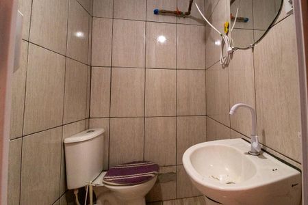 Casa para alugar com 240m², 6 quartos e 2 vagas Casa para alugar com 240m², 6 quartos e 2 vagasBanheiro da Suíte 1
