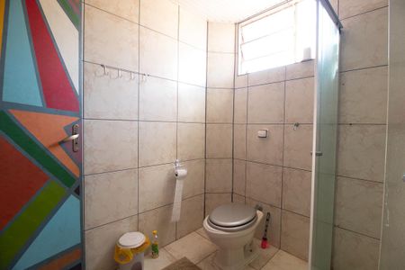 Casa para alugar com 240m², 6 quartos e 2 vagas Casa para alugar com 240m², 6 quartos e 2 vagasBanheiro Social