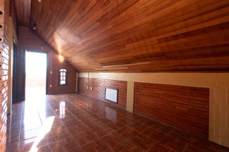 Casa para alugar com 240m², 6 quartos e 2 vagas Casa para alugar com 240m², 6 quartos e 2 vagasQuarto 5 Suite