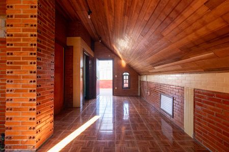 Casa para alugar com 240m², 6 quartos e 2 vagas Casa para alugar com 240m², 6 quartos e 2 vagasQuarto 5 Suite
