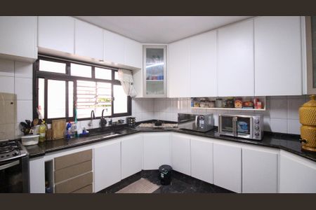 Casa para alugar com 160m², 3 quartos e 3 vagas