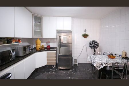 Casa para alugar com 160m², 3 quartos e 3 vagas