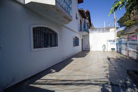 Garagem de casa à venda com 3 quartos, 200m² em Parque Monteiro Soares, São Paulo