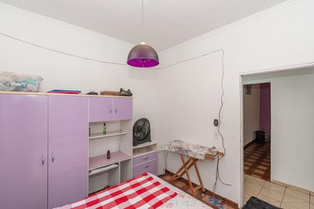 Casa à venda com 250m², 3 quartos e 4 vagas Casa à venda com 250m², 3 quartos e 4 vagasQuarto 1