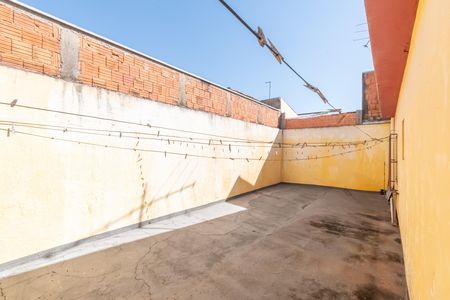 Casa à venda com 250m², 3 quartos e 4 vagas Casa à venda com 250m², 3 quartos e 4 vagasQuintal