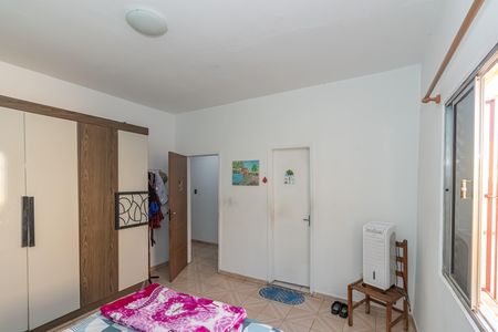 Casa à venda com 250m², 3 quartos e 4 vagas Casa à venda com 250m², 3 quartos e 4 vagasSuite