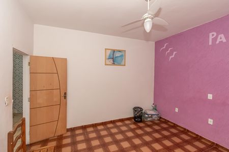 Casa à venda com 250m², 3 quartos e 4 vagas Casa à venda com 250m², 3 quartos e 4 vagasQuarto 2