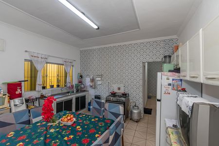 Casa à venda com 250m², 3 quartos e 4 vagas Casa à venda com 250m², 3 quartos e 4 vagasCozinha