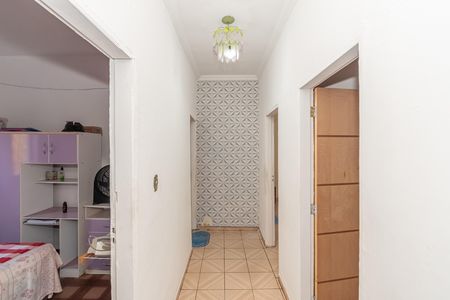 Casa à venda com 250m², 3 quartos e 4 vagas Casa à venda com 250m², 3 quartos e 4 vagasCorredor