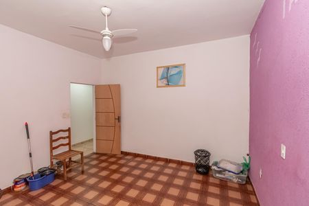 Casa à venda com 250m², 3 quartos e 4 vagas Casa à venda com 250m², 3 quartos e 4 vagasQuarto 2